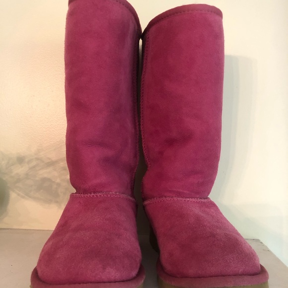 UGG Tall Classic 4.0 - Picture 6 of 8